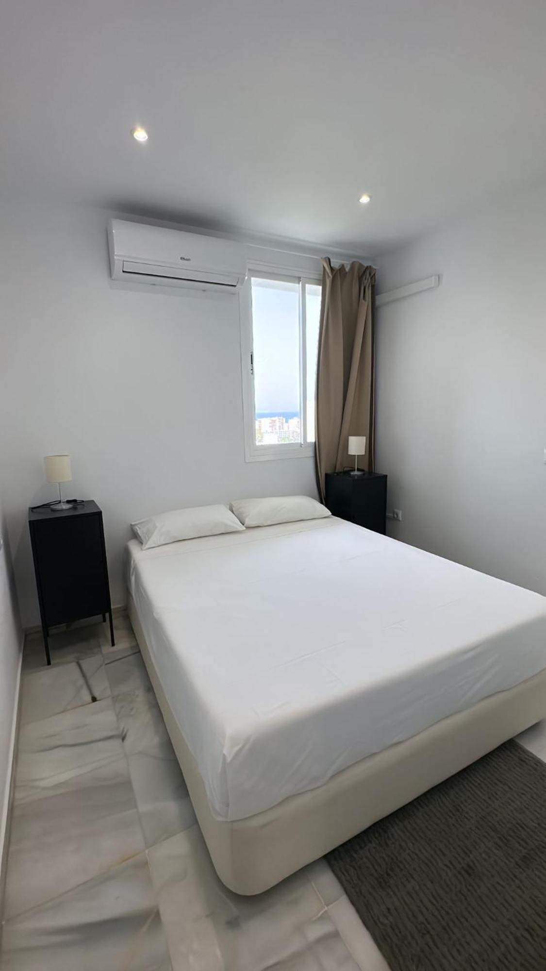 Apt Buenavista En Torremolinos Increibles Vistas Hacia Malaga 5Min Del Centro Y De La Playa Szoba fotó